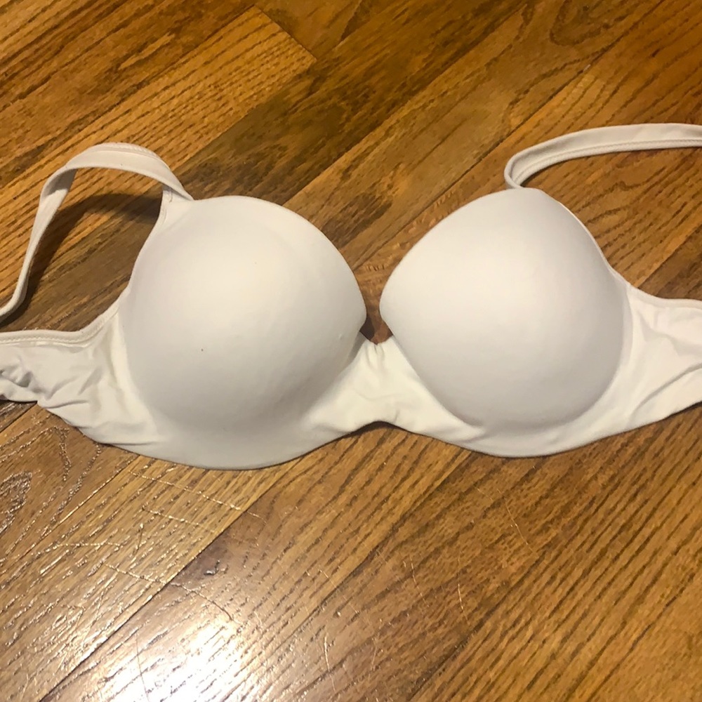 white very comfortable tshirt bra size 34C